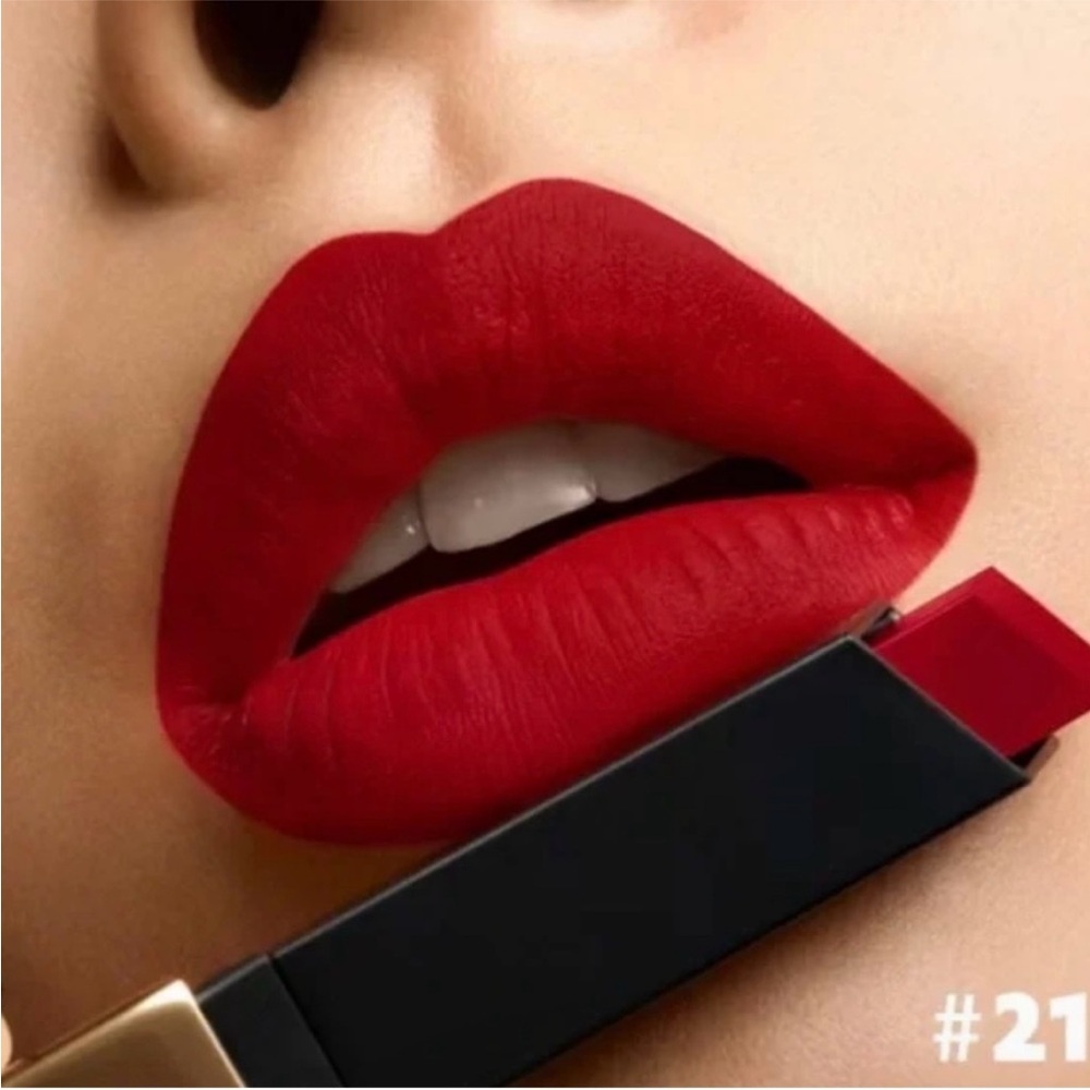YSL The Slim Velvet Radical Highly Pigmented Velvet Matte Lipstick - 21 - Picture 2 of 5